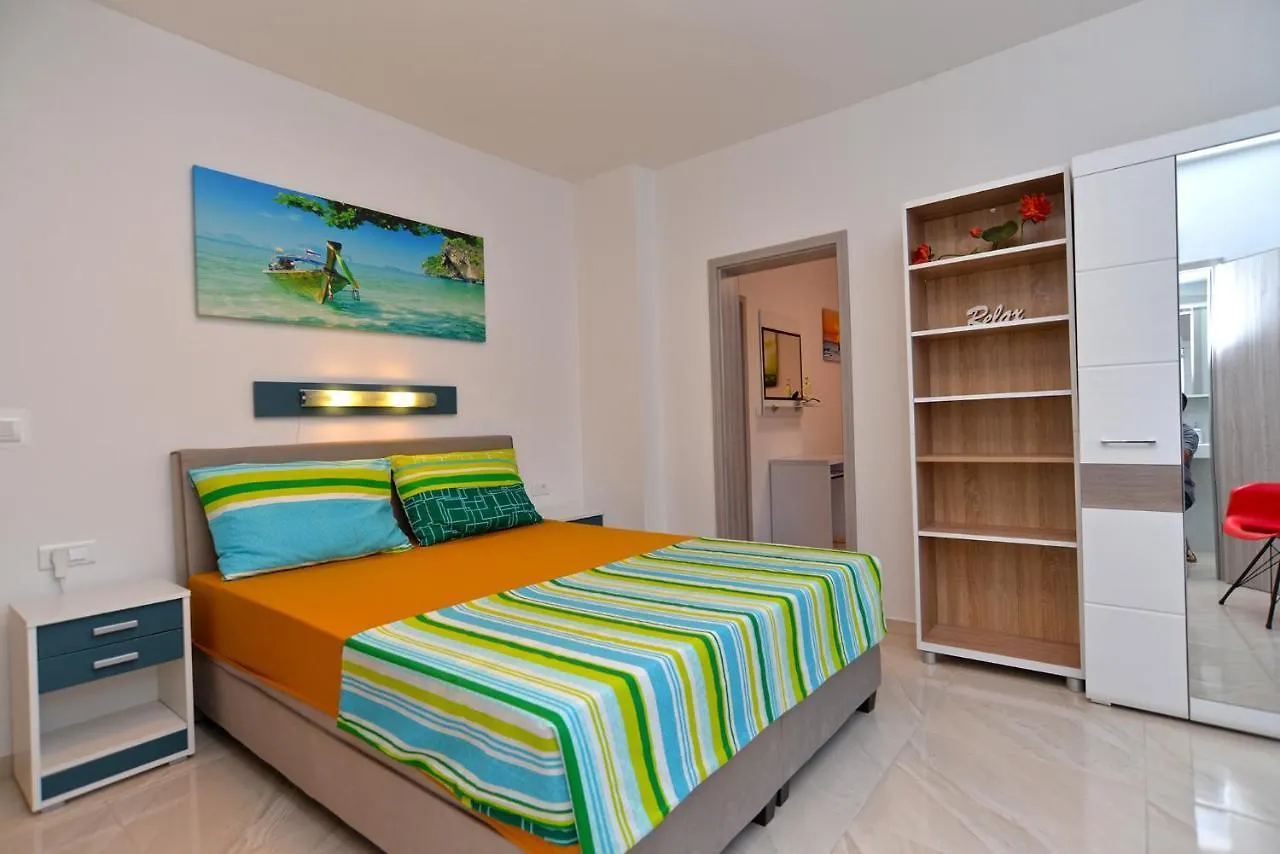 Apartments Mala Vala 925 - Adapted Fazana